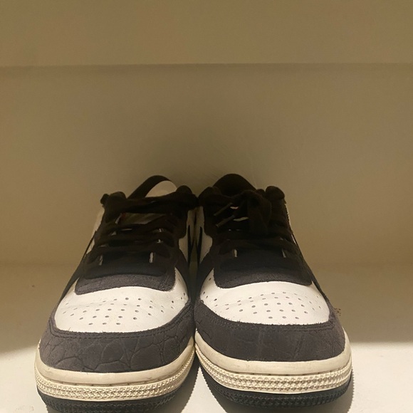 Nike dark brown and White Low-Top Sneakers